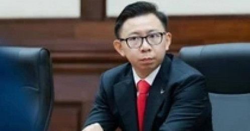 Phạm Nhật Quân Anh chính thức cầm lái con thuyền khoáng sản Vinmetal