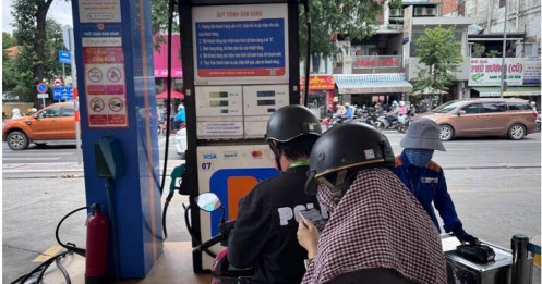 Loạt cây xăng tại TPHCM ngừng bán xăng khoáng RON95