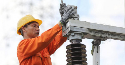 Lỗ lũy kế của EVN bất ngờ "bốc hơi" gần 40.000 tỷ đồng