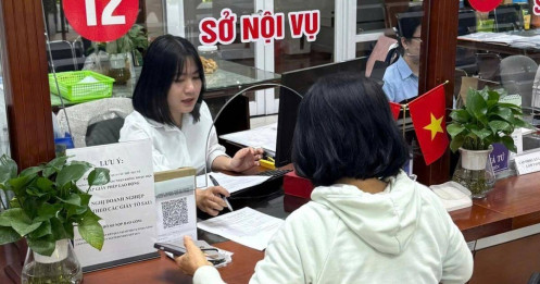 Cán bộ "ngâm" hồ sơ, né trách nhiệm phải xin lỗi dân