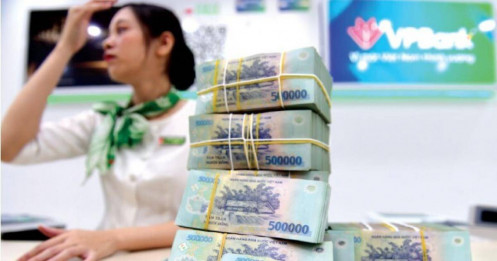Dòng tiền đang đi đâu khi tiền gửi ngân hàng tăng ì ạch?