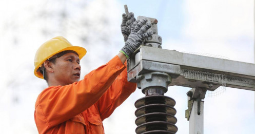 Cú đảo chiều lợi nhuận ngoạn mục của EVNHANOI