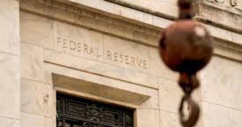 Cú bẻ lái bất ngờ trong dự báo chính sách của Fed