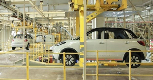 Thị trường ô tô trong nước đứng trước nguy cơ vỡ trận?