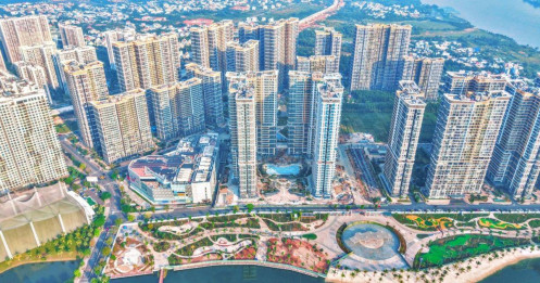 Nhà đất chưa nóng, doanh nghiệp đã vội ra hàng