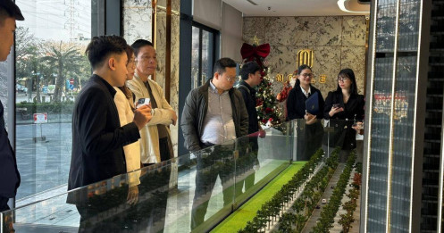 Đề xuất cấm sang tay nhà ba năm gây bão
