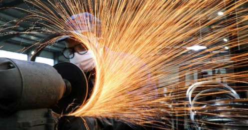 Trung Quốc giảm sản xuất thép nhưng vẫn ồ ạt nhập quặng sắt, chuyện gì đang xảy ra?