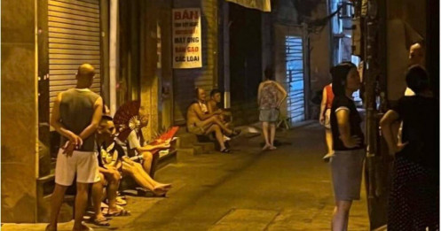Người Hà Nội tìm chỗ ngủ vì mất điện giữa đêm nóng cao điểm