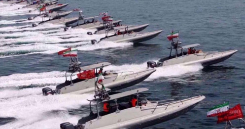 Tuyên bố kiểm soát toàn bộ giao thông eo biển Hormuz, Iran gây khó cho Mỹ