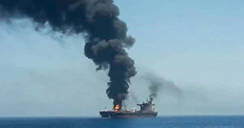 Iran dùng tên lửa "đòi" lại luật chơi hàng hải?