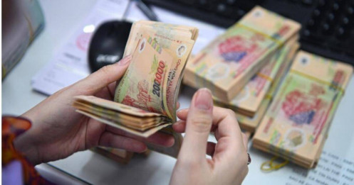 Lãi suất liên ngân hàng bất ngờ vọt lên 11%, chuyện gì đang xảy ra?