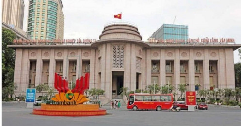 Lãi suất qua đêm bất ngờ vọt lên 11%, NHNN lập tức bơm tiền hỗ trợ