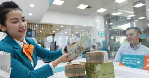 Lãi suất 15% "bóp nghẹt" giấc mơ an cư