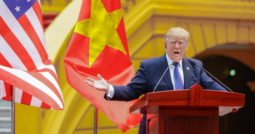 Gọng kìm thuế quan mới từ Washington đe dọa các ngành xuất khẩu tỷ USD