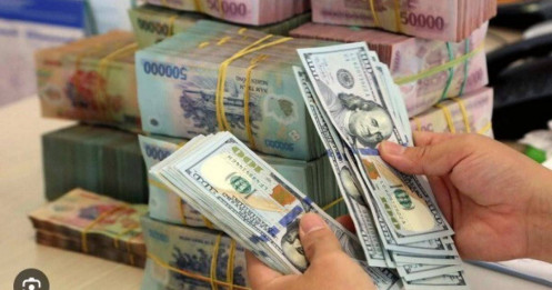Lãi suất liên ngân hàng qua đêm giảm từ 11% xuống 6.54%