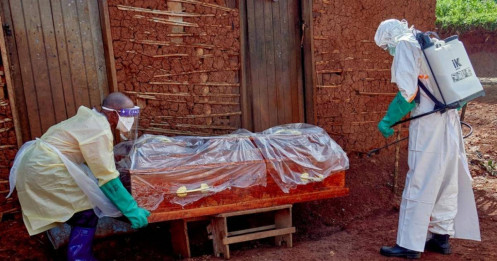 Bóng ma Ebola và cái bẫy thông tin sai lệch tại vùng dịch
