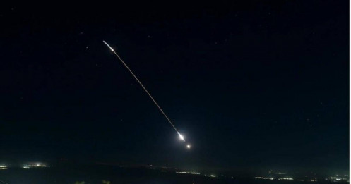 Iran phóng loạt tên lửa đạn đạo nhằm vào Israel