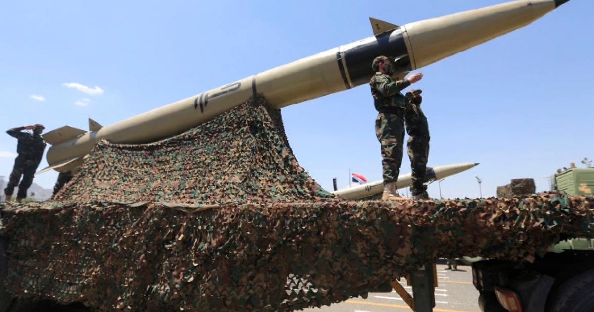 Houthi phóng tên lửa vào Israel, tuyên bố đóng cửa biển Đỏ với Tel Aviv