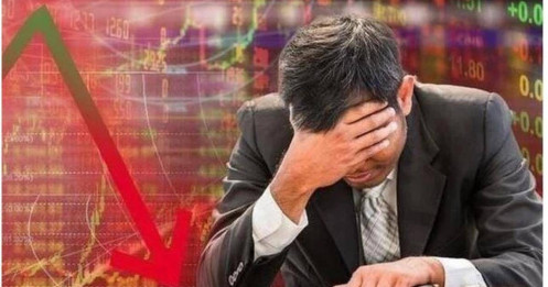 Khối ngoại tiếp đà bán ròng gần 900 tỷ đồng, cổ phiếu nào bị "xả" mạnh?