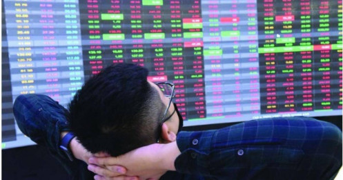 Cổ phiếu sắp “ngập” thị trường, nhà đầu tư nên lo điều gì?
