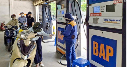 Xăng E5 bất ngờ thành “hàng hiếm”