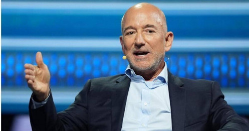 Tỷ phú Jeff Bezos “phản pháo” lo ngại AI: Không mất việc hàng loạt, mà mở ra “kỷ nguyên vàng” mới