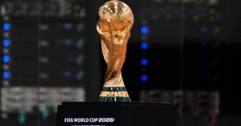 Giá trị cúp World Cup tăng vọt trong cơn sốt vàng thế giới