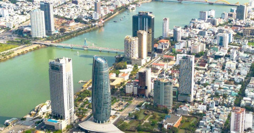Địa ốc đối diện vòng lặp quen thuộc