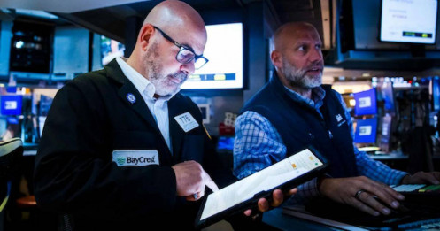 Dow Jones lần đầu vượt mốc 52,000 điểm, SpaceX tiếp đà tăng mạnh