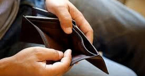 Khi túng tiền, điều nguy hiểm nhất là muốn giàu thật nhanh