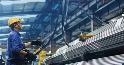 Ngành thép phân hóa sốc: Hòa Phát thăng hoa, Hoa Sen – Nam Kim lao dốc tới 70%