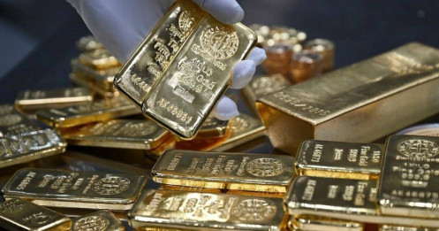 Goldman Sachs "quay xe" hạ dự báo giá vàng