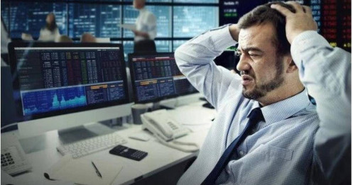 Tiền ngoại đổ gần 500 tỷ đồng vào VIC và VHM, tín hiệu gì cho nhóm BĐS?