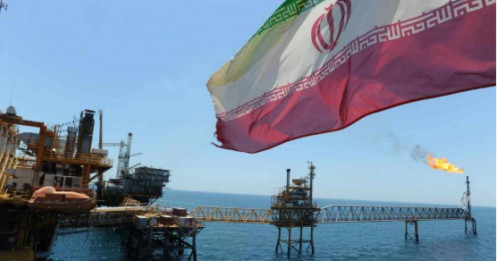 Mỹ bất ngờ "mở van" cho dầu Iran, tín hiệu hạ nhiệt căng thẳng đã xuất hiện?