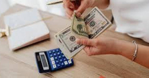 Khi dòng tiền yếu, mọi biến cố đều trở nên nghiêm trọng hơn