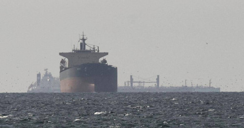 Iran tuyên bố sẽ 'một mình kiểm soát' Hormuz trong 30 ngày