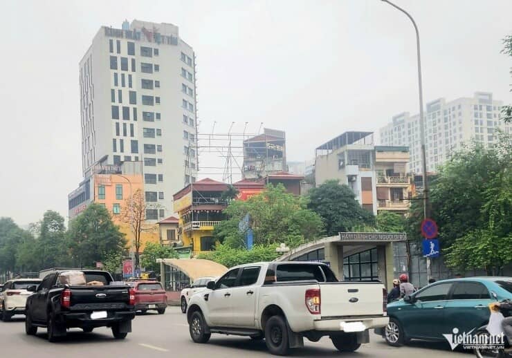 Xe bán tải: Sửa quy chuẩn, thông tư hay điều chỉnh quyết định của địa phương?