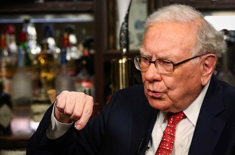 Warren Buffett và nỗi lo lớn hơn cả suy thoái kinh tế toàn cầu