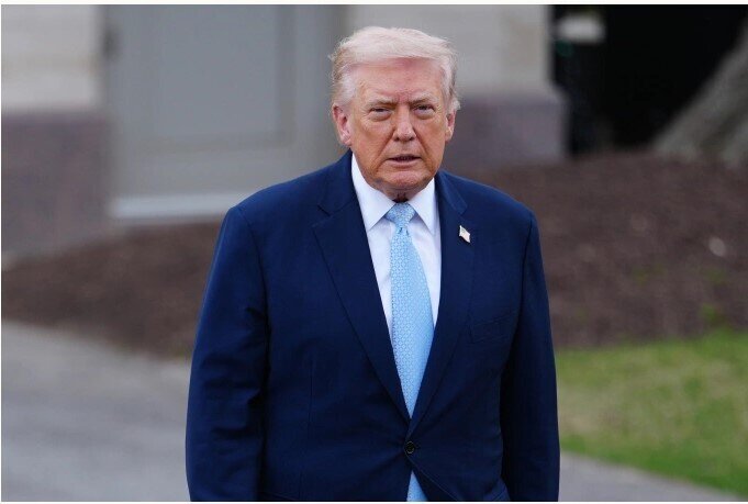 Ông Trump sắp 'cập nhật thông tin quan trọng' về Iran