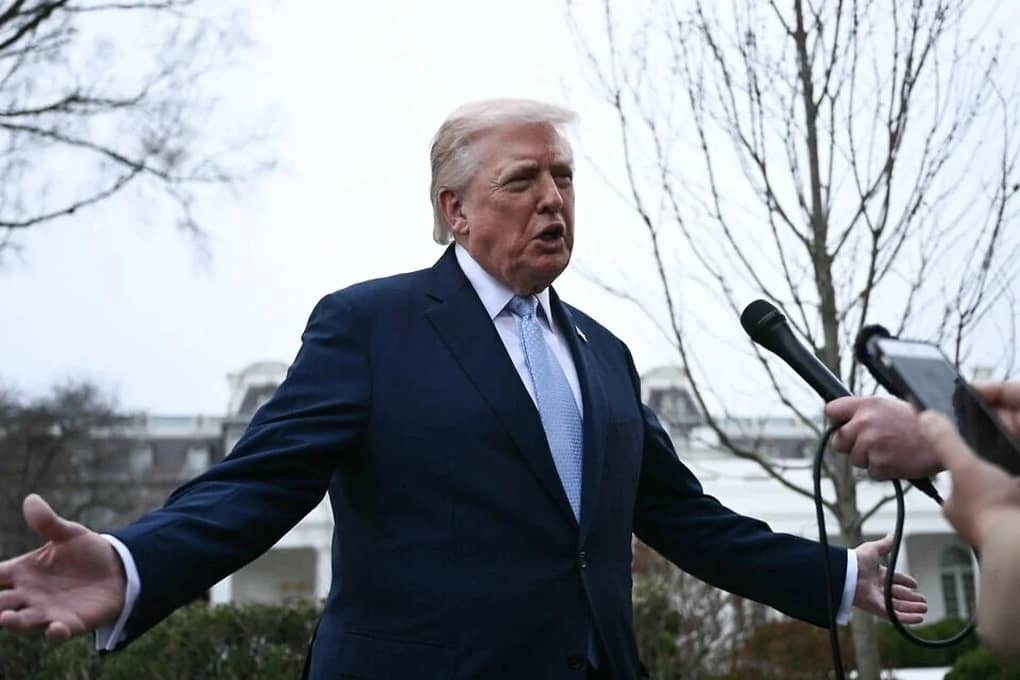 Ông Trump tính đưa Iran trở lại "thời kỳ đồ đá"?