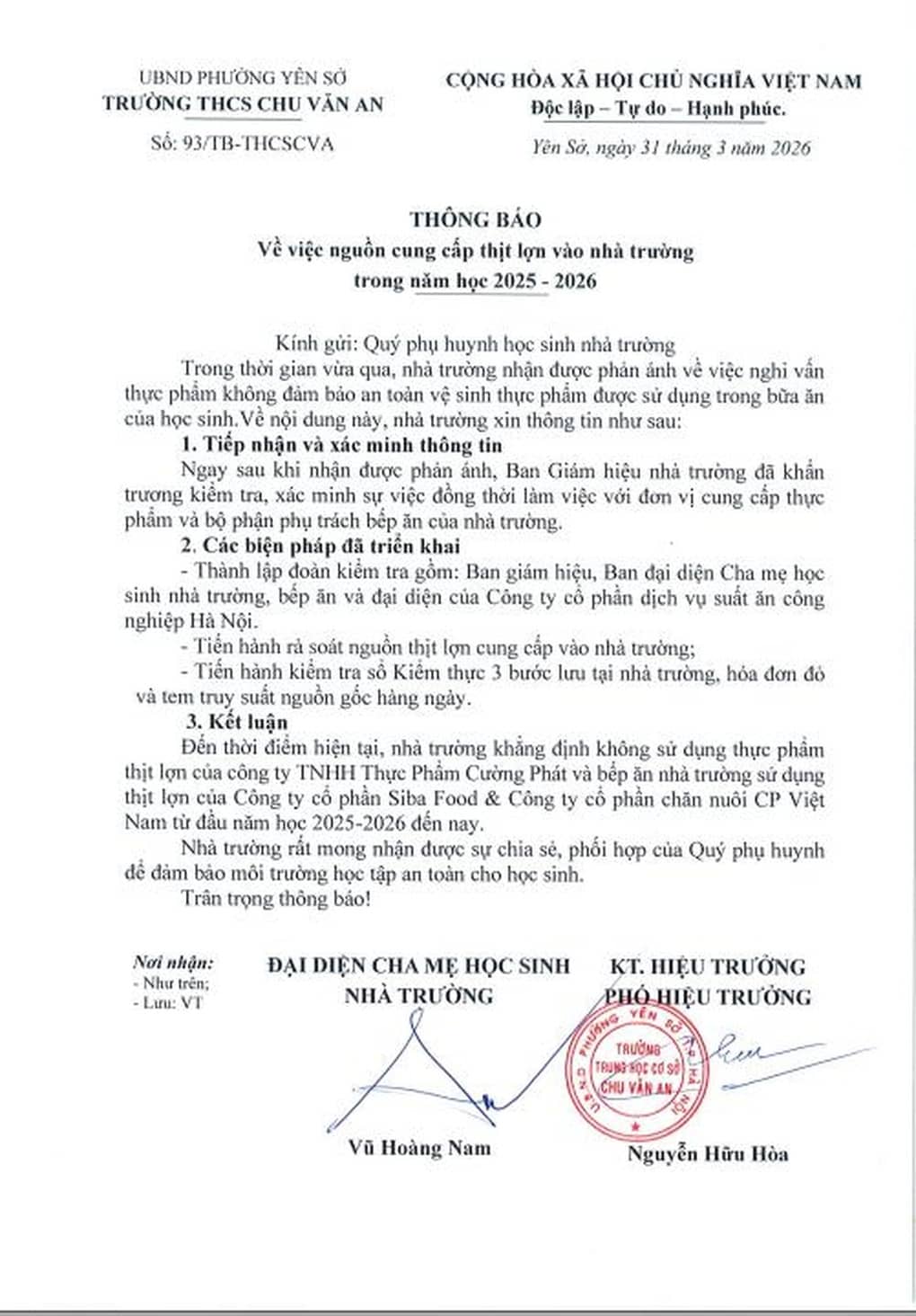 Phụ huynh thà vất vả đưa đón còn hơn để con ăn "thịt bẩn"