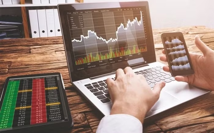Dòng tiền gọi tên cổ phiếu nào?