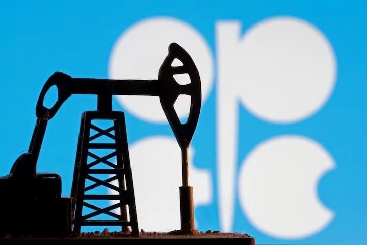 Thông điệp từ OPEC+ và nỗ lực hạ nhiệt giá dầu thế giới