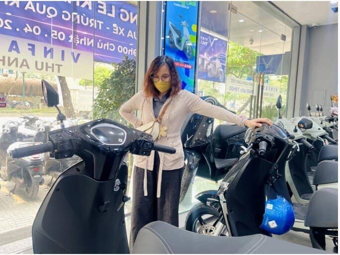 Làn sóng chuyển sang xe máy điện ở Hà Nội