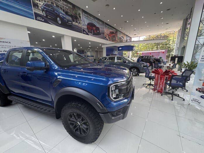 Doanh số xe chạy dầu diesel giảm một nửa, đại lý tồn kho lớn