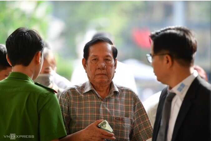 Bà Nguyễn Thị Như Loan ra tòa