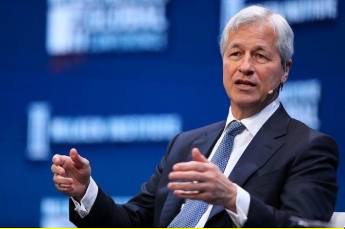 CEO JPMorgan cảnh báo nguy cơ kinh tế Mỹ suy thoái vì chiến sự