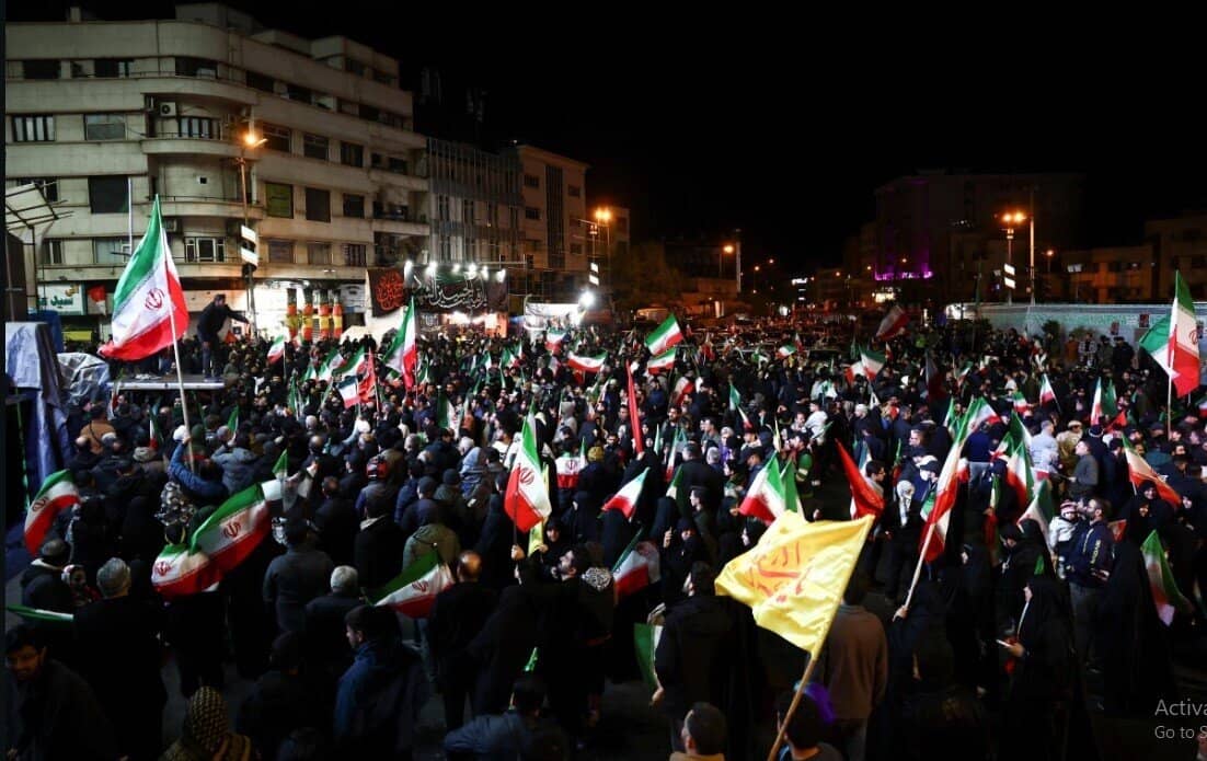 Người Iran đổ ra đường sau lệnh ngừng bắn