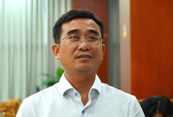 Nông dân Cà Mau bị nợ 14 tỷ đồng tiền lúa, phải bán tháo