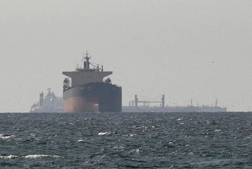 Iran biến eo biển Hormuz thành trạm thu phí bằng...Bitcoin